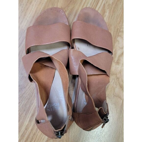 Eileen Fisher Strappy Soft Leather Sandals 8 - Picture 2 of 8